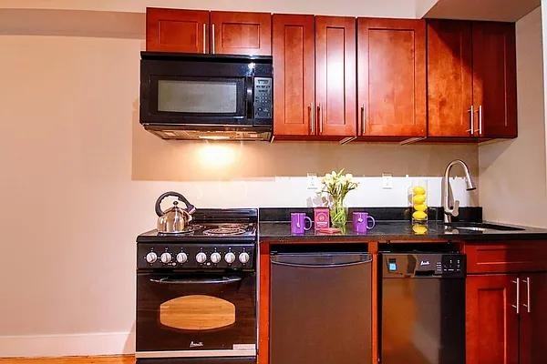 Waverly Pl #5H - Photo 5 of 17