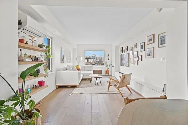 W Houston St #10F - Photo 3 of 20