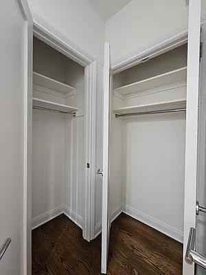 W 22nd St #1C - Photo 3 of 11