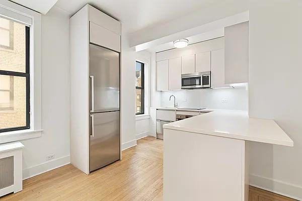 E 21st St #13G - Photo 2 of 20