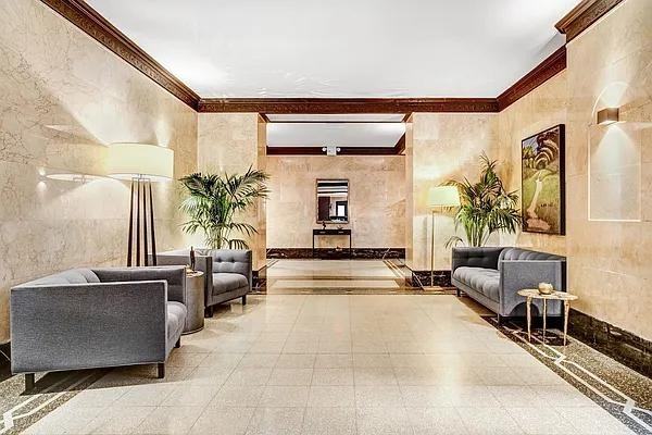 E 21st St #01A - Photo 7 of 10