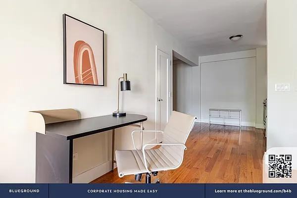 W 15th St #4K - Photo 5 of 20