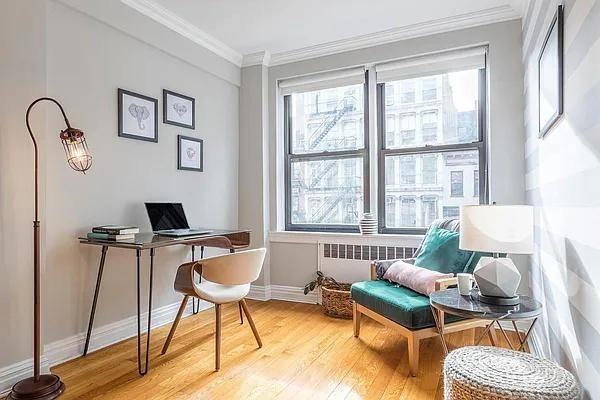 W 15th St #004F - Photo 6 of 12