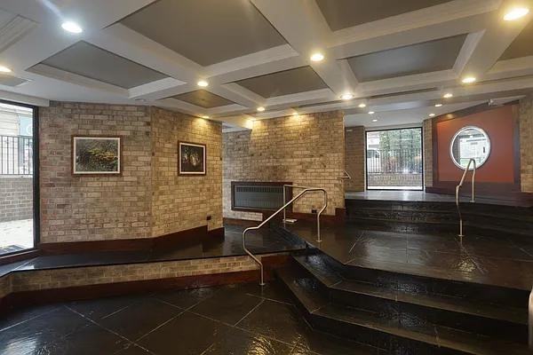 W 15th St #512 - Photo 6 of 17