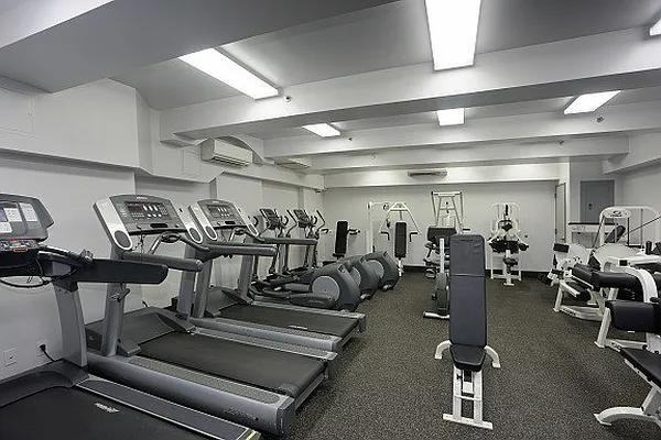 W 15th St #419 - Photo 7 of 15