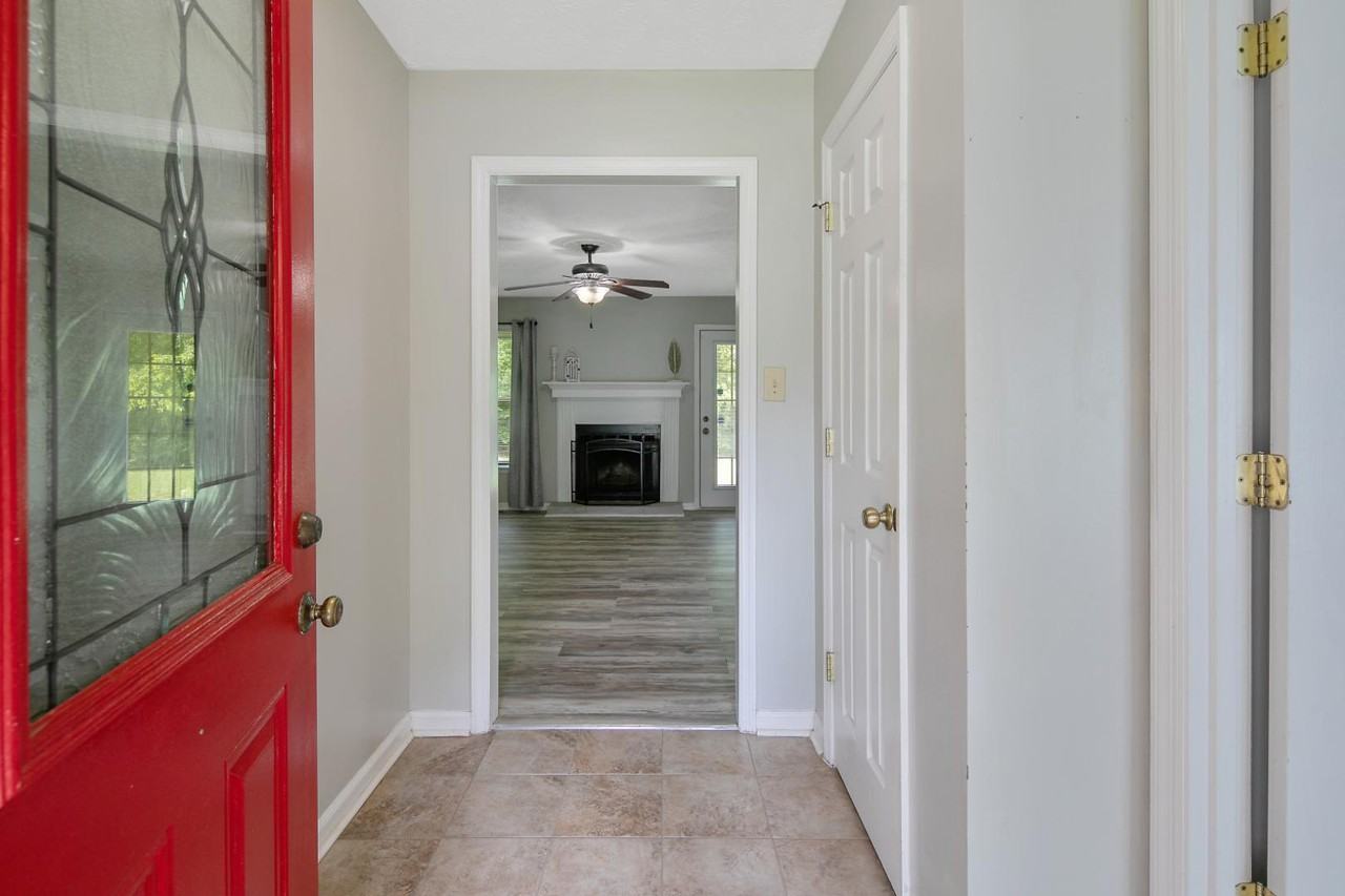 3970 Loufield Dr - Photo 6 of 19