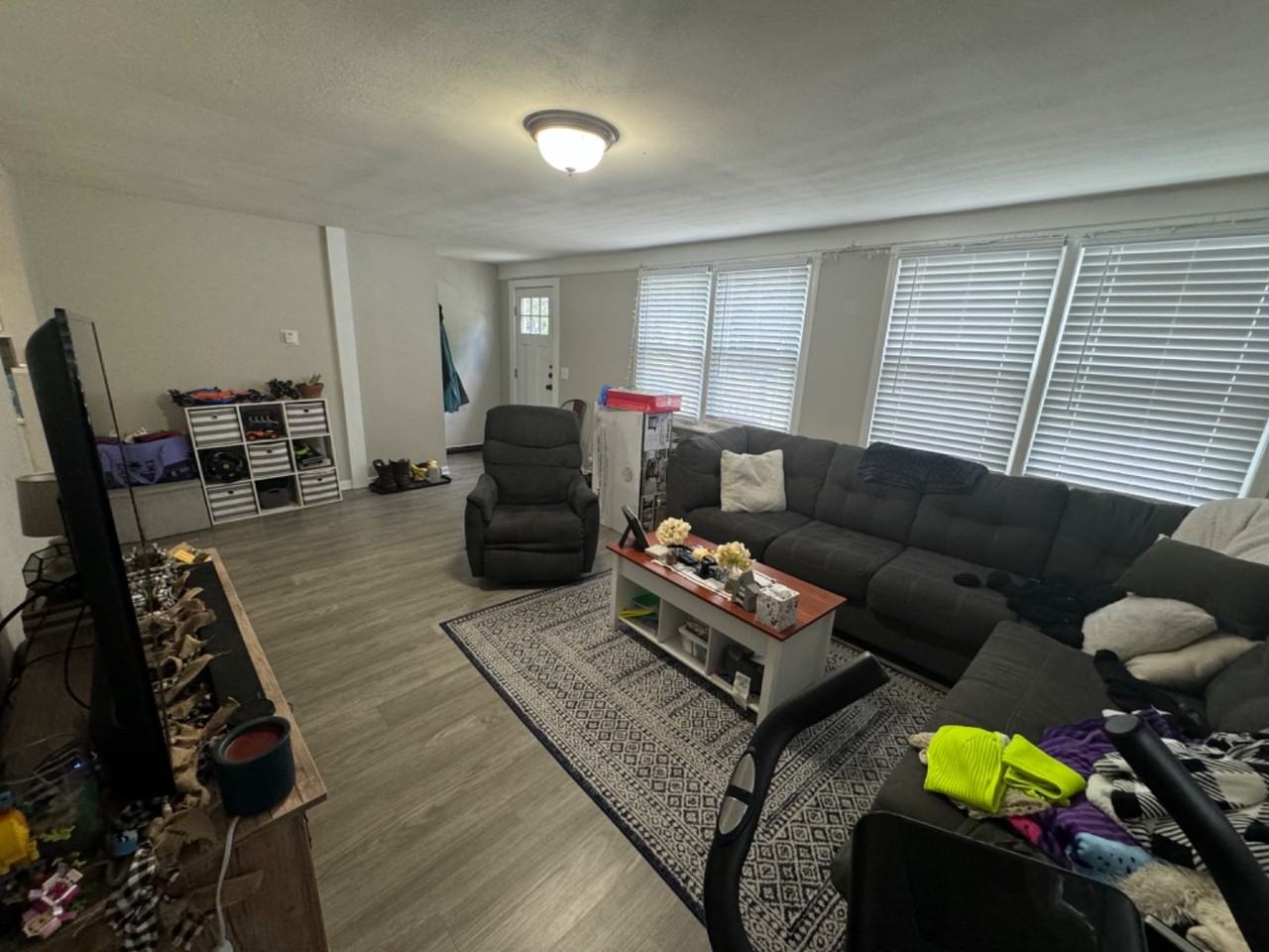 102 West Seneca Street - Photo 2 of 15