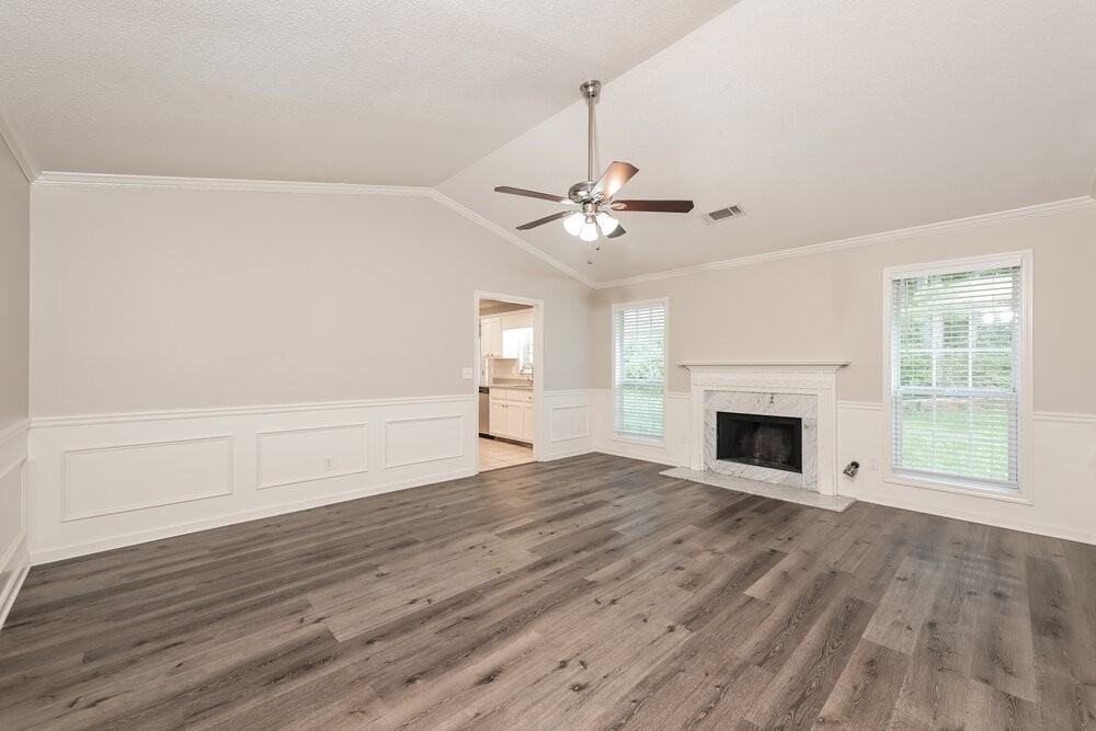 422 Shoal Cir - Photo 3 of 16