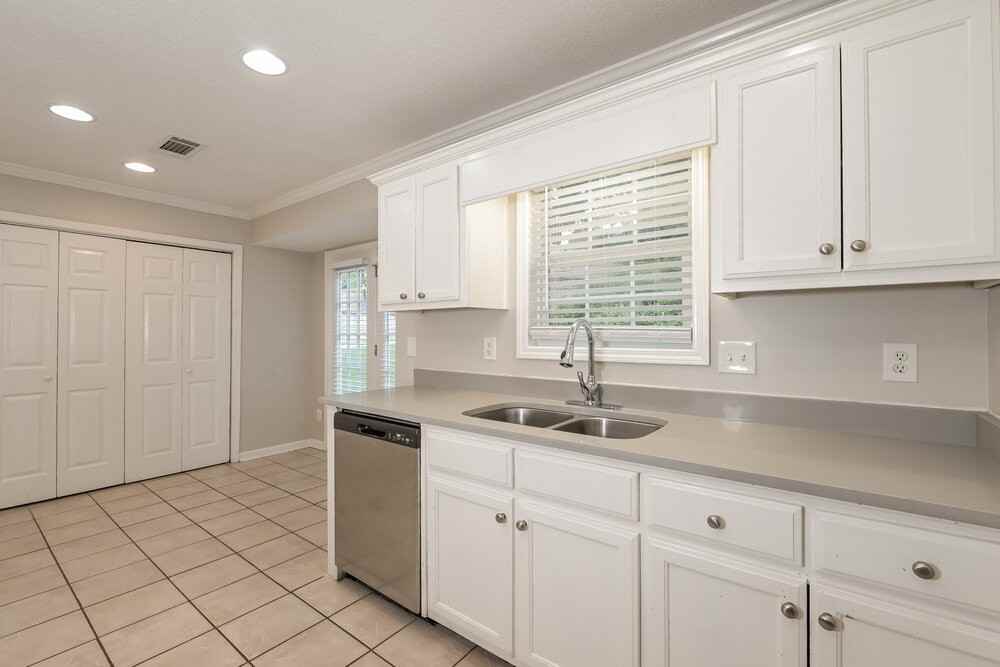 422 Shoal Cir - Photo 6 of 16
