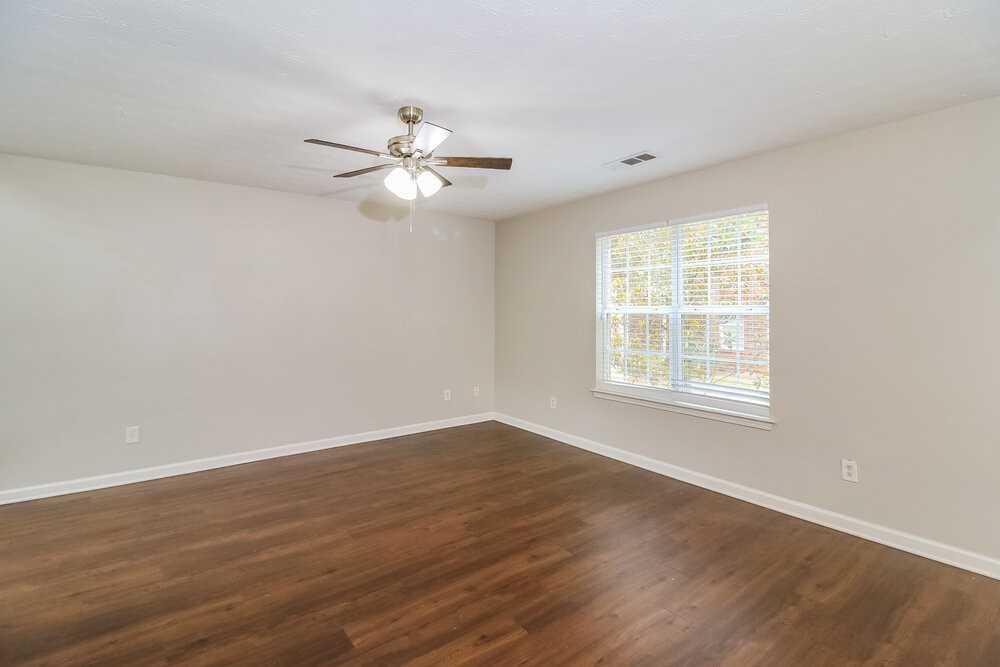 1114 Dunaway Dr - Photo 6 of 17