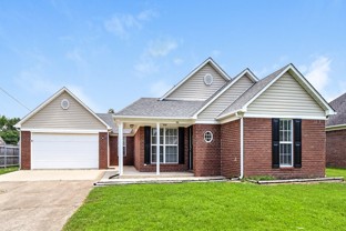 122 Royal Oaks Dr - Photo 1 of 1