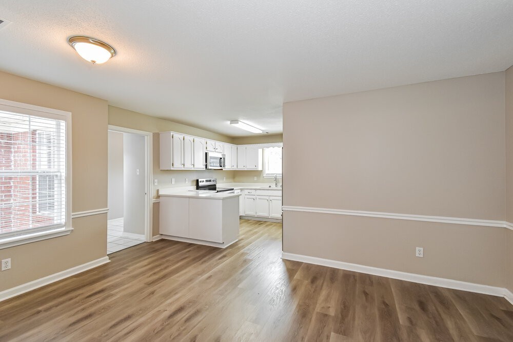 122 Royal Oaks Dr - Photo 6 of 16