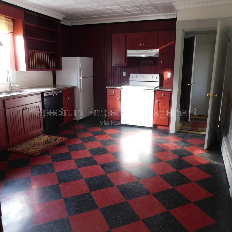 282 N Main St - Photo 2 of 10