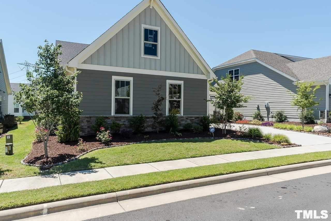 79 Copper Lantern Dr - Photo 3 of 48