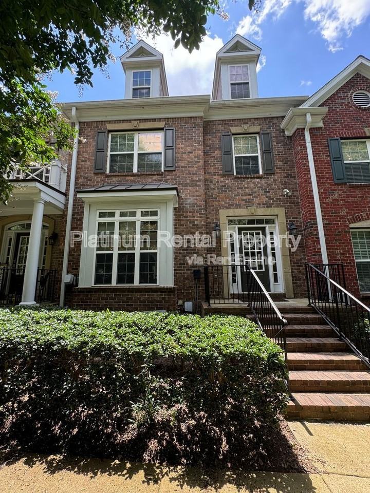 3206 Buck Way - Photo 2 of 40