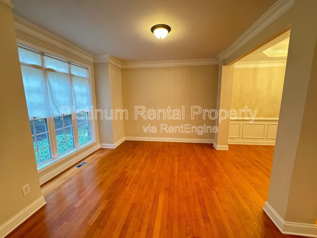 3206 Buck Way - Photo 5 of 40