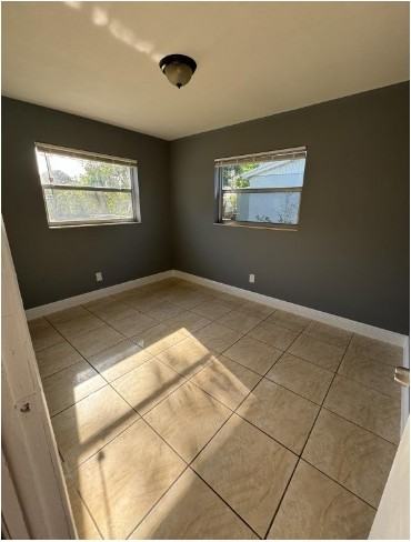 3254 Nwst - Photo 2 of 9