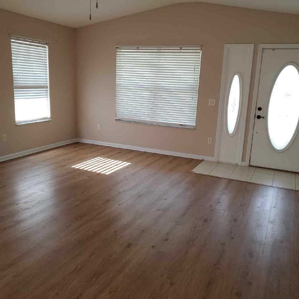 37127 Lorena Dr - Photo 3 of 20