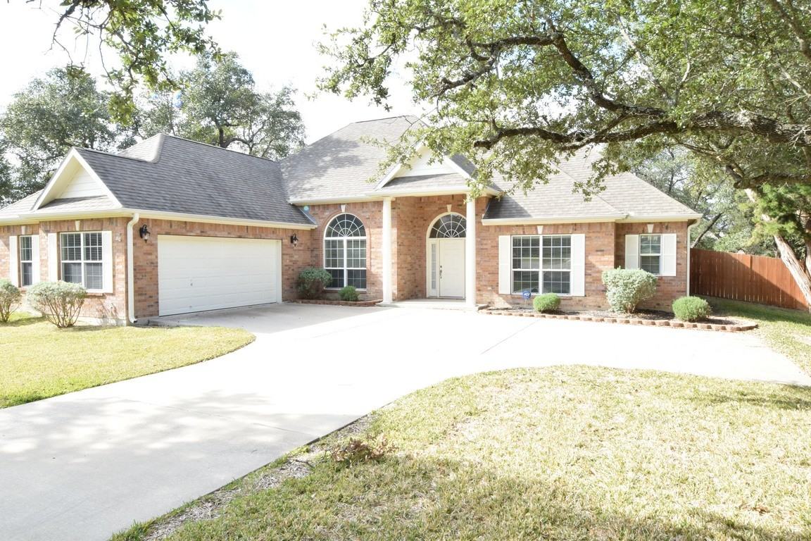 4 Hollywood Ct - Photo 2 of 35