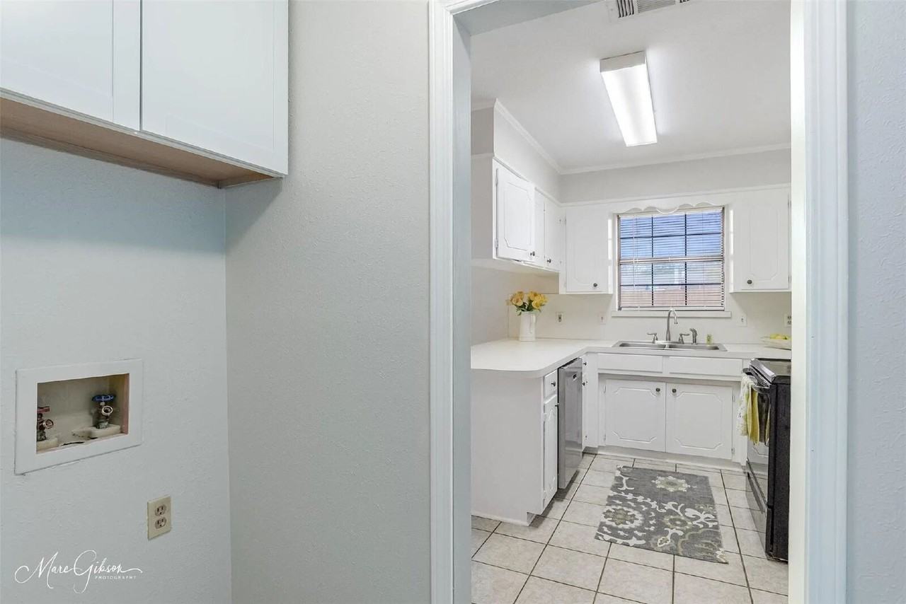 2211 General York Cir - Photo 6 of 20