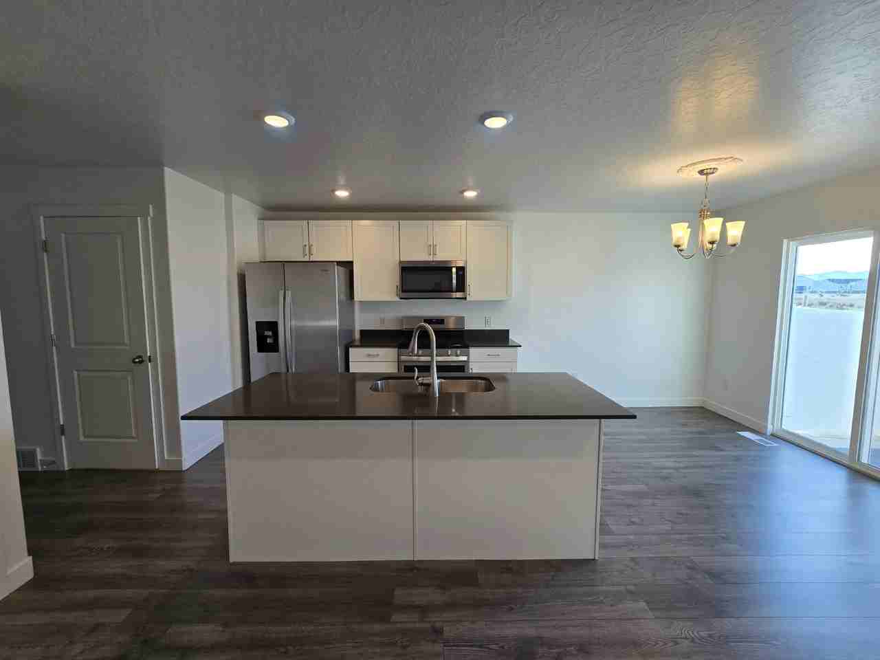 1188 E Pilot St - Photo 3 of 25