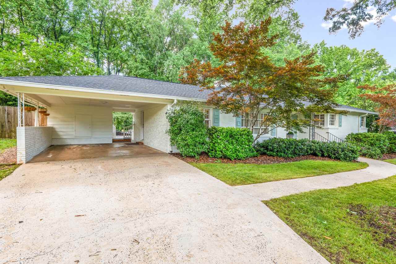 5162 Lincrest Pl #NA - Photo 3 of 40