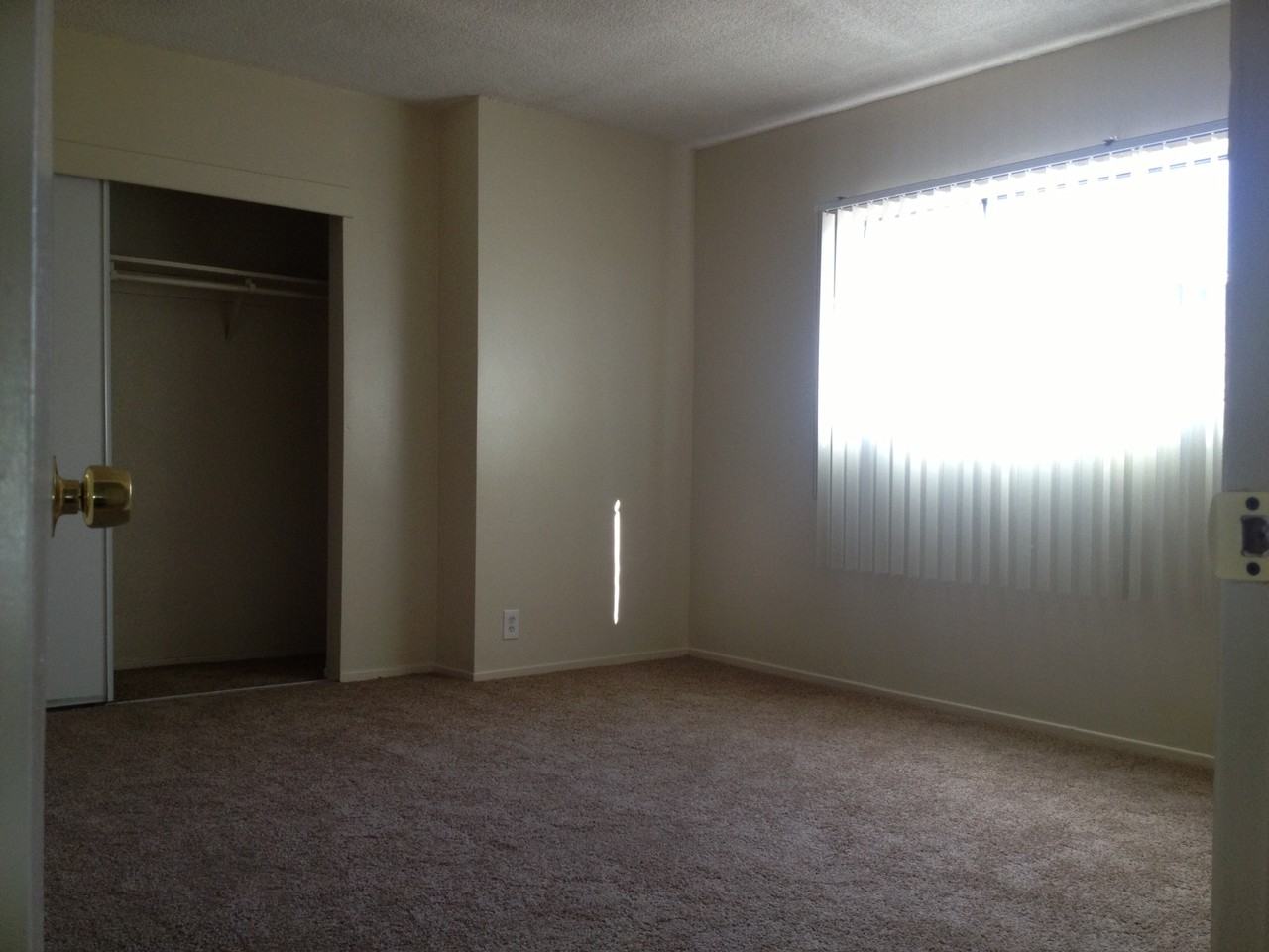 1550 Harvard - Photo 6 of 38