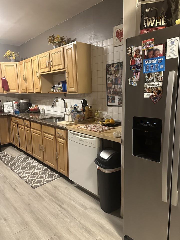 206 Bathgate Ave #1 - Photo 3 of 17