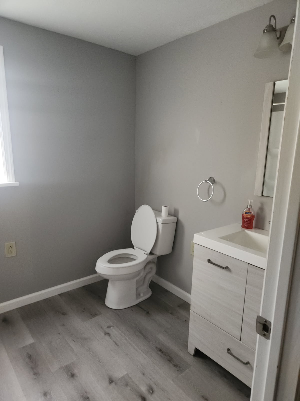 1237 Hulett Ave - Photo 2 of 4