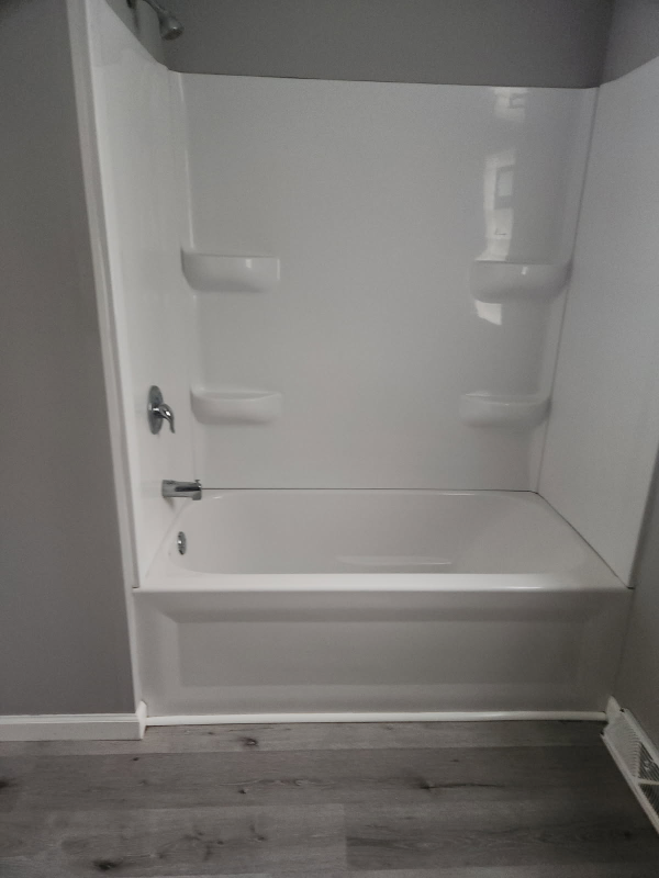 1237 Hulett Ave - Photo 3 of 4