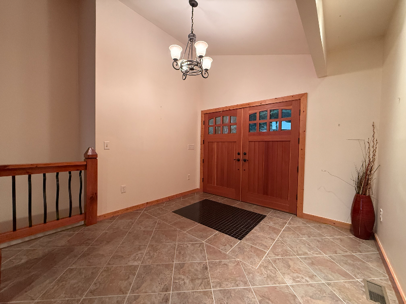 409 Shady Ln - Photo 3 of 18