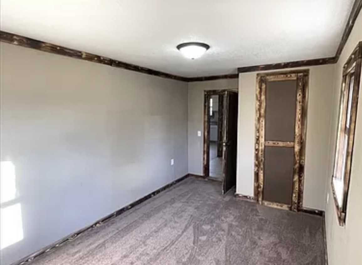 820 North Owensby Street - Photo 2 of 8