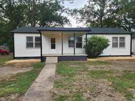 211 Se 3rd St - Photo 1 of 1