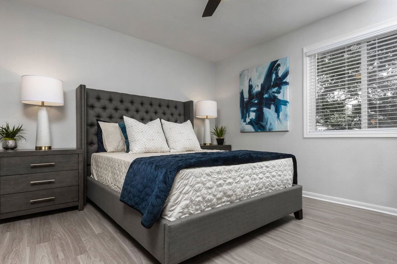 E Old Settlers Blvd - Photo 7 of 8