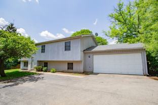 213 W Winchester Rd - Photo 1 of 1