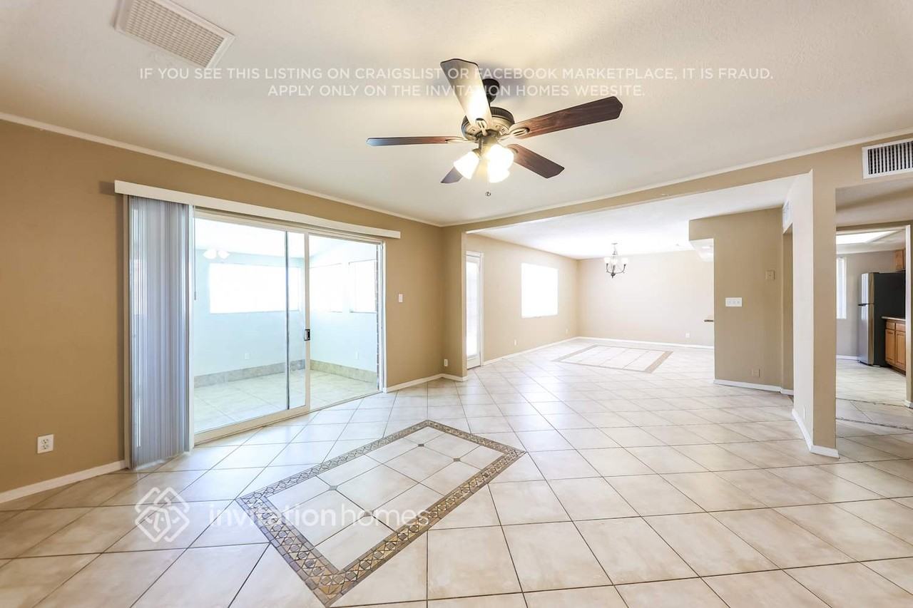 3544 W Tuckey Ln - Photo 3 of 17