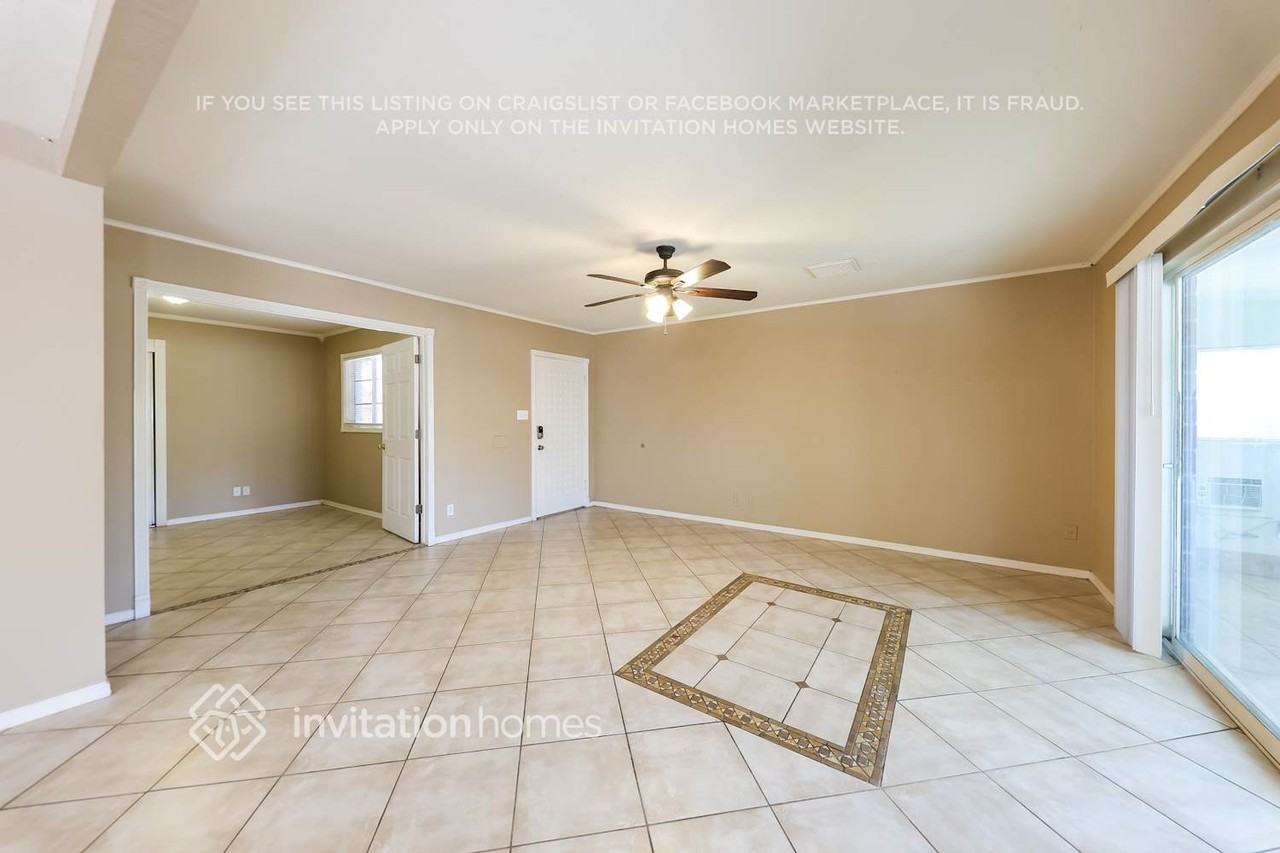 3544 W Tuckey Ln - Photo 4 of 17