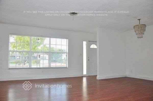 4655 Nw 41st Pl - Photo 2 of 10