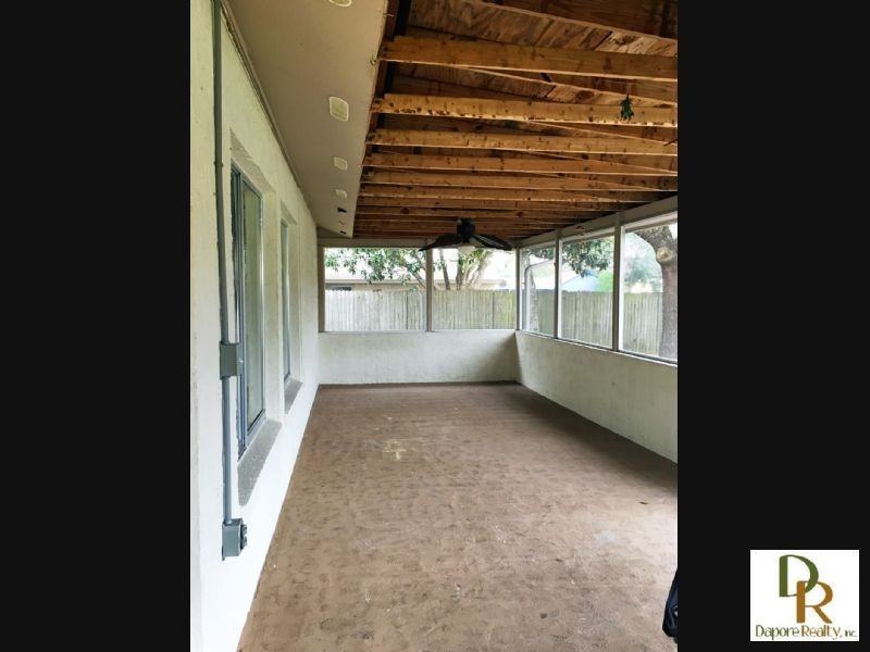 1412 Barcelona Ct - Photo 3 of 10