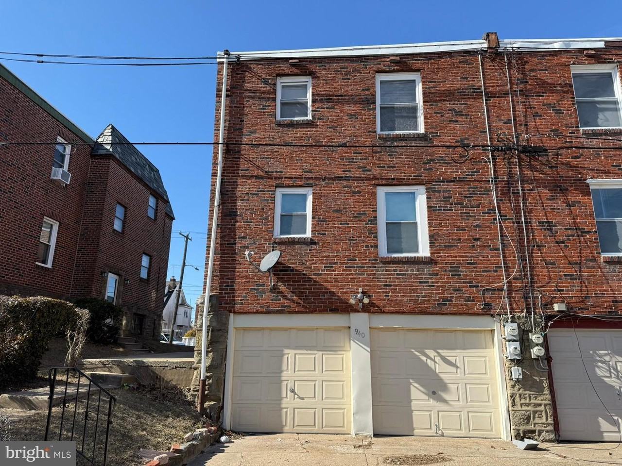 940 E Vernon Rd - Photo 3 of 24