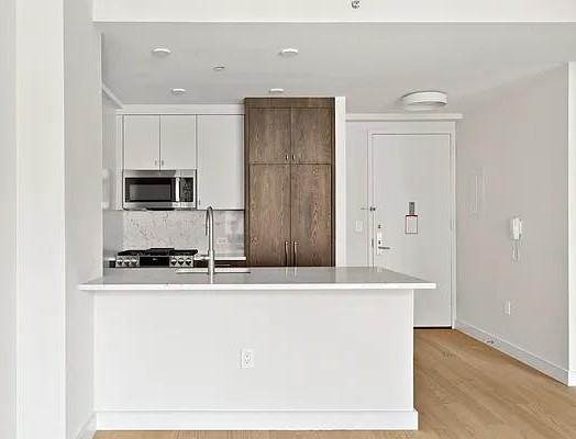 W 25th St #37D - Photo 7 of 20