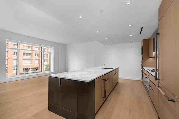 W 22nd St #4DE - Photo 4 of 20