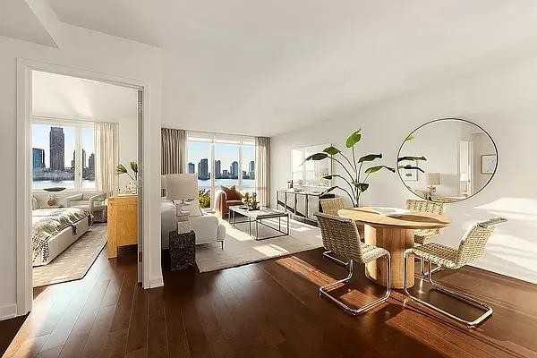 River Ter #8H - Photo 2 of 20