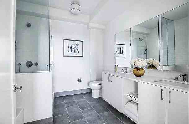 Pine St #3605 - Photo 4 of 20