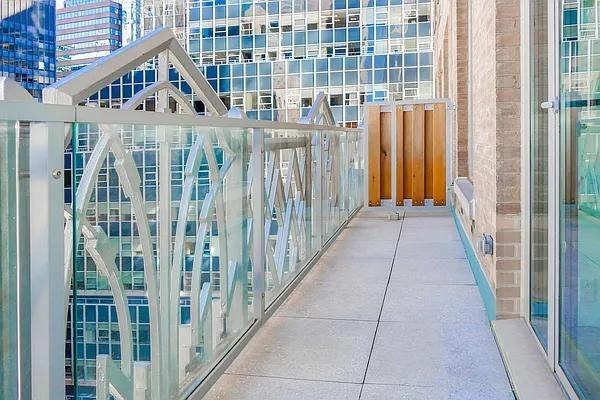 Pine St #1802 - Photo 5 of 20