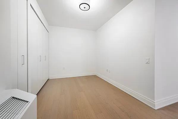 Pine St #0810 - Photo 5 of 20