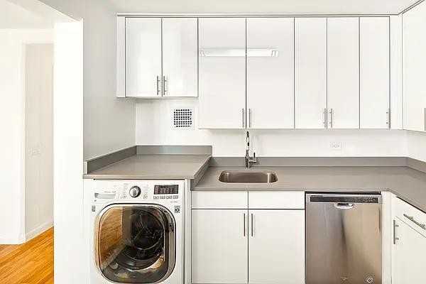 S End Ave #8E - Photo 5 of 20