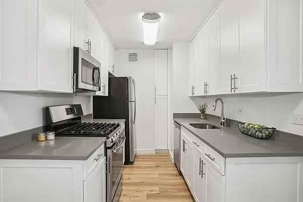 S End Ave #20N - Photo 2 of 15