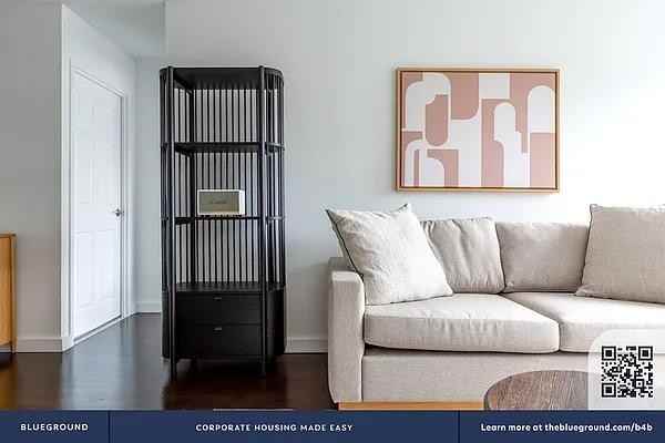 W 24th St #7N - Photo 5 of 20