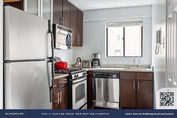 W 24th St #7N - Photo 7 of 20